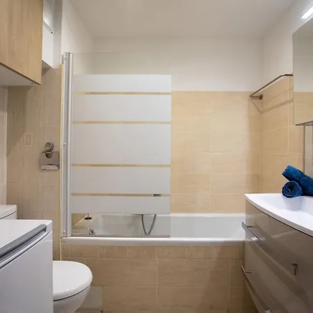 Apartment Le Tivoli By Interhome