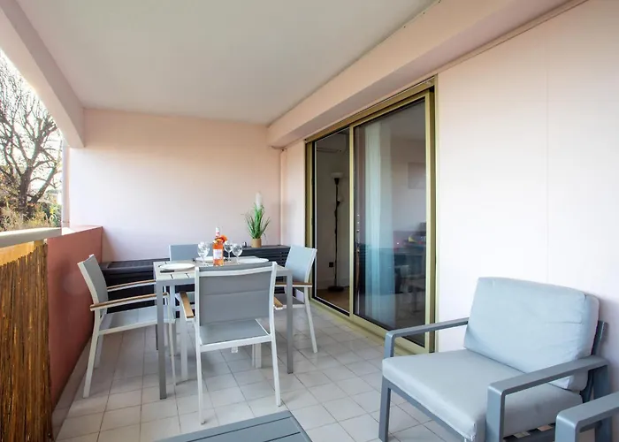 Le Tivoli By Interhome Daire Villeneuve-Loubet