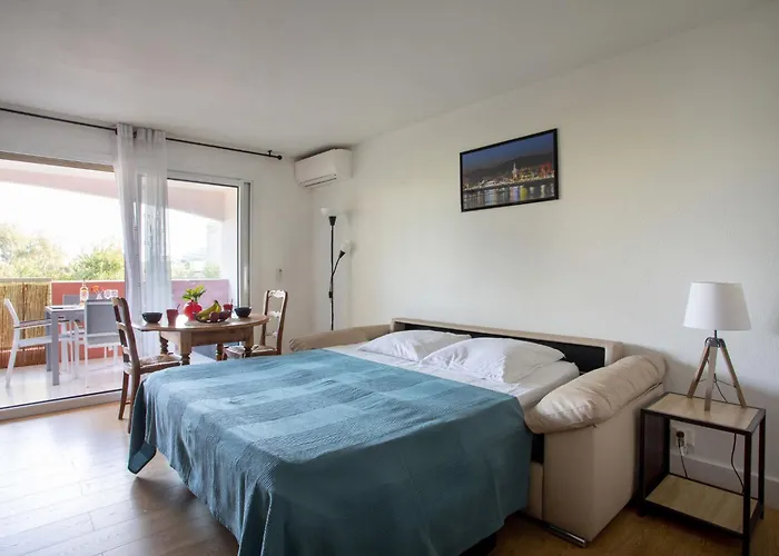 Le Tivoli By Interhome Villeneuve-Loubet